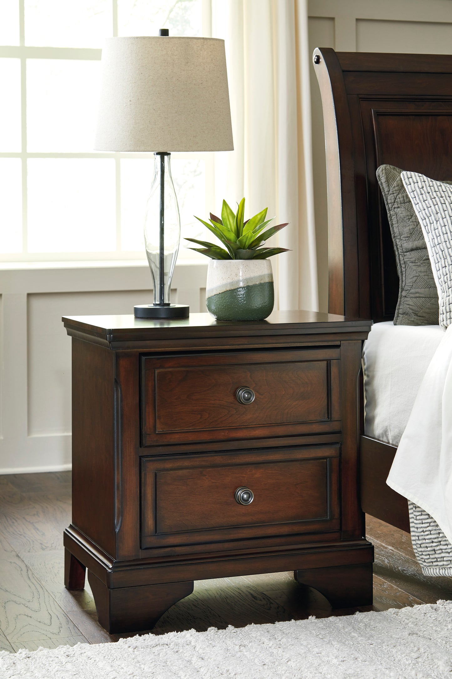 Brookbauer King Sleigh Bed Dresser/Mirror & Nightstand